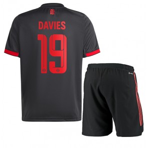 Bayern Munich Alphonso Davies #19 babykläder Tredje Tröja barn 2022-23 Korta ärmar (+ Korta byxor)